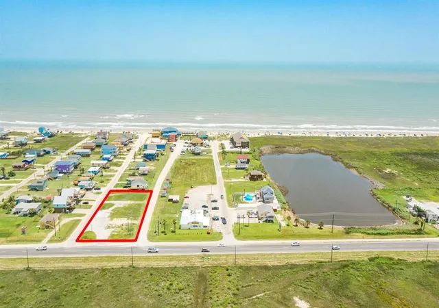 4th image of 323 Ocean Ave, Freeport, TX 77541 | MLS# 40779931