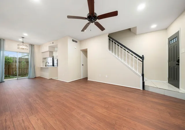 5th image of 7575 Cambridge St #1604, Houston, TX 77054 | MLS# 2296021