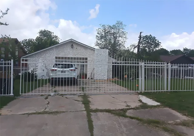 Photo 1 of Sale Pending at 17211 Woodburn Dr, Houston, TX 77049 | MLS# 67244069 | Listing updated on 2026-08-10