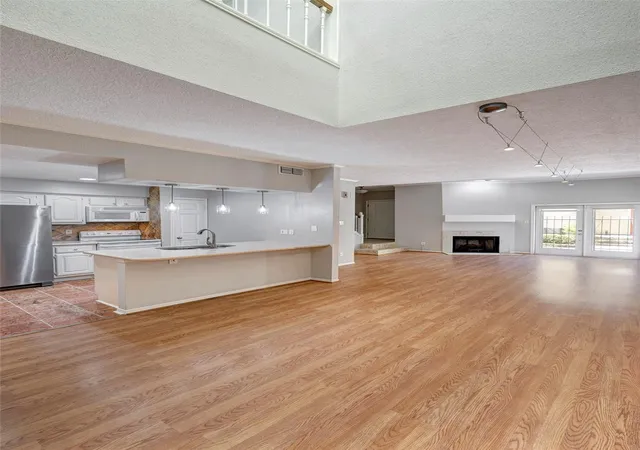 4th image of 7350 Kirby #24, Houston, TX 77030 | MLS# 75227011
