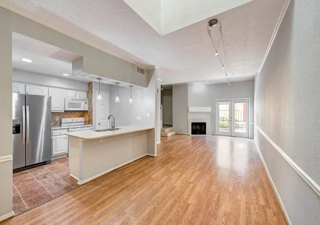5th image of 7350 Kirby #24, Houston, TX 77030 | MLS# 75227011