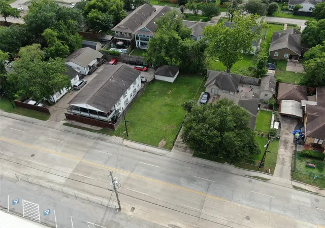 Photo 3 of Land for sale at 1611 Airline Dr, Houston, TX 77009 | MLS# 85745477 | Listing updated on 2026-09-09