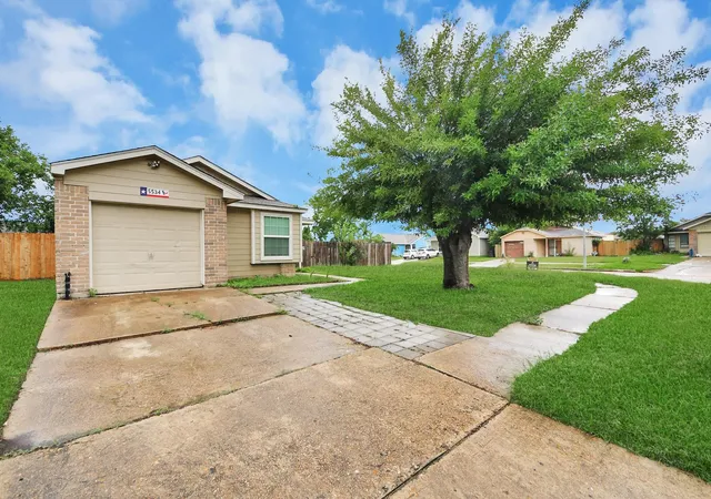 Homes for sale in Houston, TX | 5534 Ambern Dr, Houston, TX 77053 | MLS# 52358873