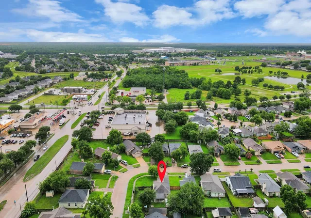 Homes for sale in Houston, TX | 5534 Ambern Dr, Houston, TX 77053 | MLS# 52358873