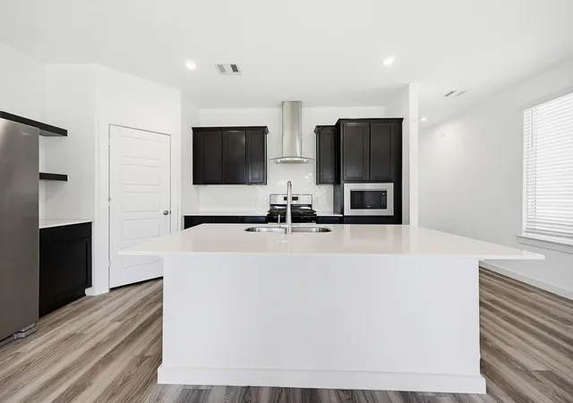 Photo 3 of Single family home for sale at 12331 Basilwood Dr, Houston, TX 77047 | MLS# 64889156 | Listing updated on 2026-08-22