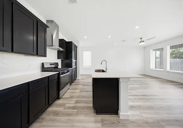 Photo 3 of Single family home for sale at 12331 Basilwood Dr, Houston, TX 77047 | MLS# 64889156 | Listing updated on 2026-08-22