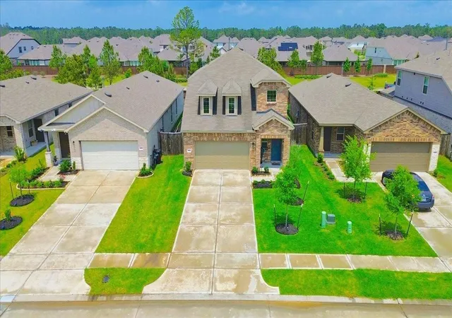 Photo 2 of Single family home for sale at 14463 Cedar Ledge Ln, Conroe, TX 77302 | MLS# 38919758 | Listing updated on 2026-08-03
