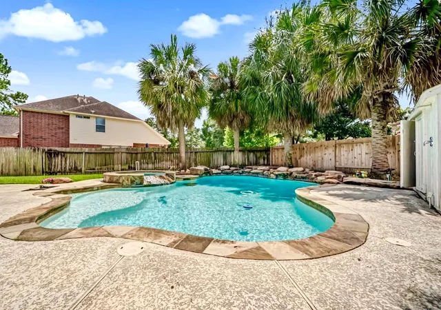 Photo 2 of Sale Pending at 7119 Bristol Ridge Dr, Houston, TX 77095 | MLS# 32144589 | Listing updated on 2026-09-14