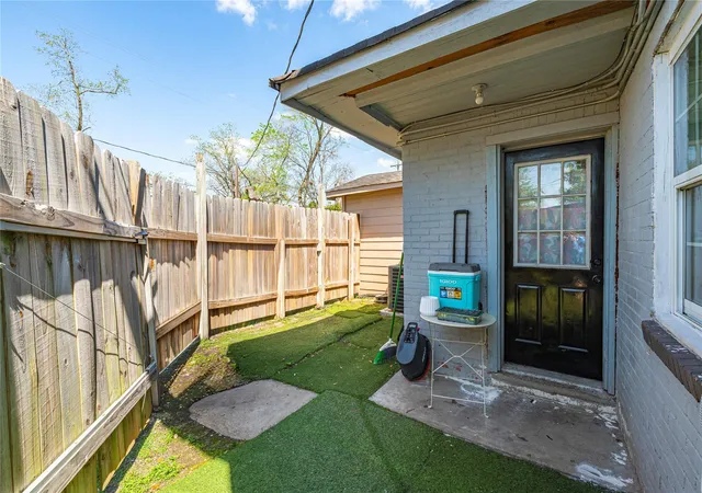 Homes for sale in Houston, TX | 7431 Moline St, Houston, TX 77087 | MLS# 47115564