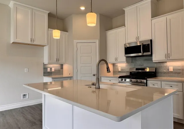 2nd image of 10300 Cabo Del Sol Dr, Cleveland, TX 77327 | MLS# 91868553