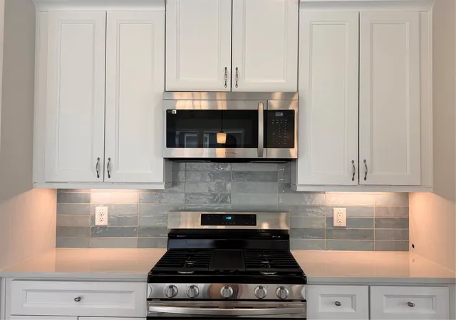 3rd image of 10300 Cabo Del Sol Dr, Cleveland, TX 77327 | MLS# 91868553