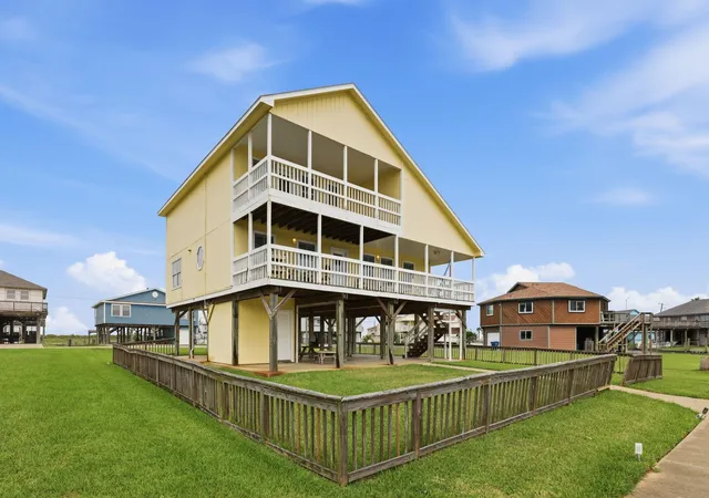 Homes for sale in Freeport, TX | 166 Sand Shoals Rd, Freeport, TX 77541 | MLS# 48019136