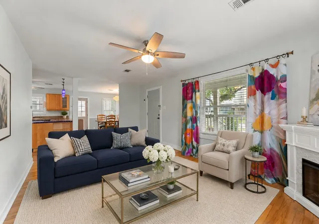Photo 4 of Single family home for sale at 2209 Portsmouth St, Houston, TX 77098 | MLS# 72153769 | Listing updated on 2026-09-20