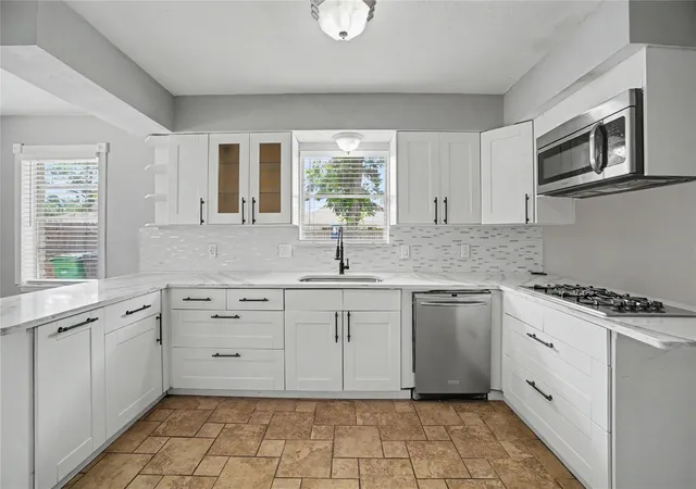 Photo 3 of Single family home for sale at 8330 Springtime Ln, Houston, TX 77075 | MLS# 60088980 | Listing updated on 2026-09-21
