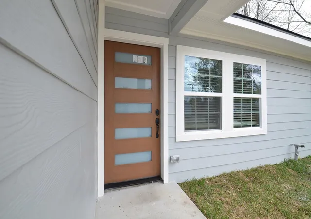 Photo 3 of Single family home for sale at 6801 Kassarine Pass, Houston, TX 77033 | MLS# 40657801 | Listing updated on 2026-05-29