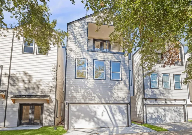 2nd image of 9418 Rain Mood Ln, Houston, TX 77080 | MLS# 98400496