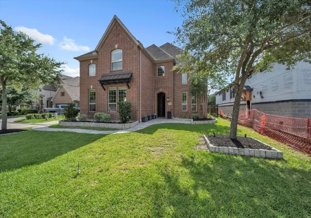 2nd image of 1206 Belgravia Wy, Kingwood, TX 77339 | MLS# 34843736
