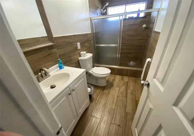 4th image of 3021 Brackenridge St, Houston, TX 77026 | MLS# 37061354