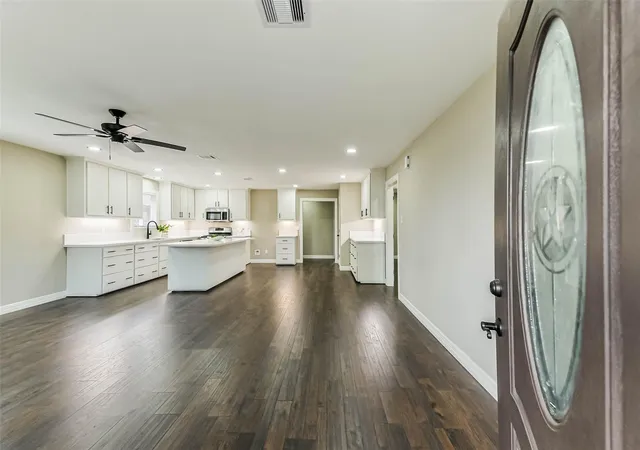 Photo 4 of Single family home for sale at 109 Neyland St, Houston, TX 77022 | MLS# 60548300 | Listing updated on 2026-07-18