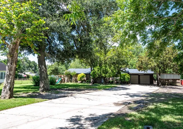 Homes for sale in Crosby, TX | 5907 Crosby Dayton Rd, Crosby, TX 77532 | MLS# 78589610