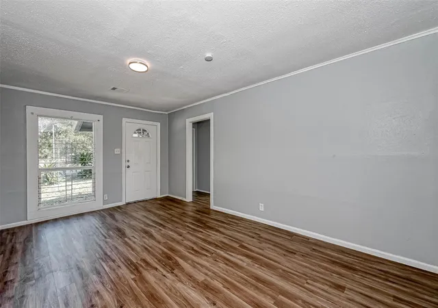 3rd image of 4118 Sunflower St, Houston, TX 77051 | MLS# 89017006