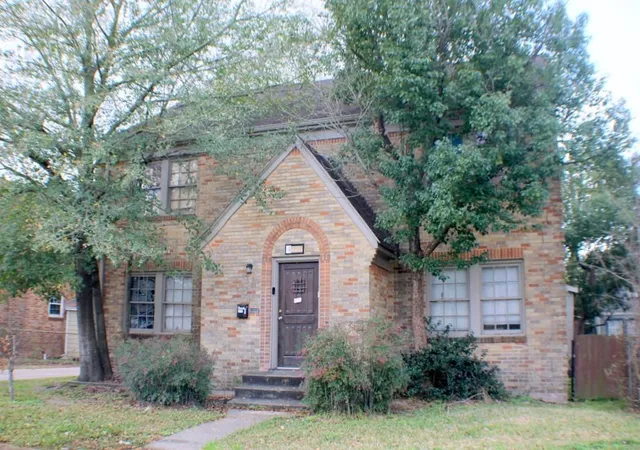 1st image of 4714 Clay St, Houston, TX 77023 | MLS# 33986697