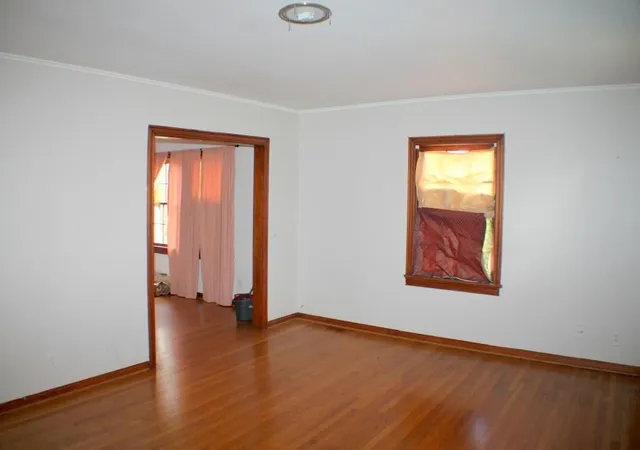 5th image of 4714 Clay St, Houston, TX 77023 | MLS# 33986697