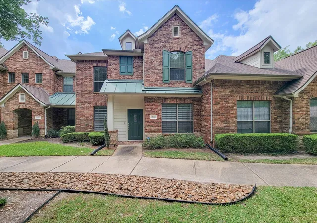 Photo 2 of Townhouse for sale at 17918 Skyline Arbor Ter, Houston, TX 77094 | MLS# 60606244 | Listing updated on 2026-07-20