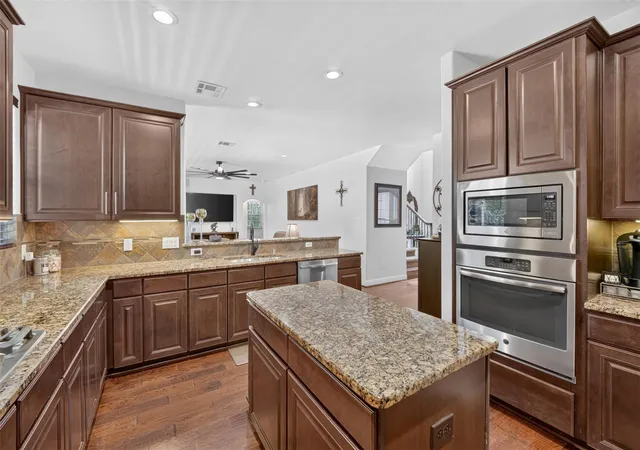 Photo 3 of Single family home for sale at 16711 Wagon Wheel Rd, Stagecoach, TX 77355 | MLS# 6409230 | Listing updated on 2026-09-20