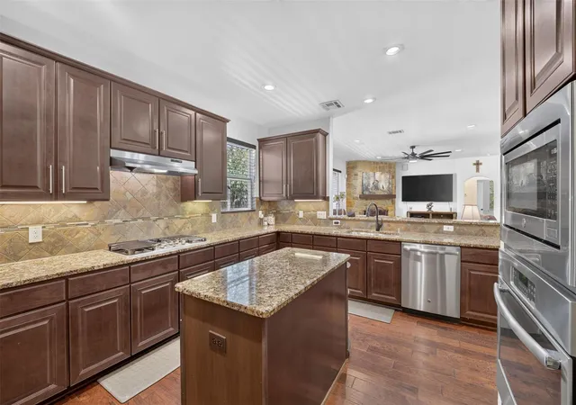 Photo 4 of Single family home for sale at 16711 Wagon Wheel Rd, Stagecoach, TX 77355 | MLS# 6409230 | Listing updated on 2026-09-20