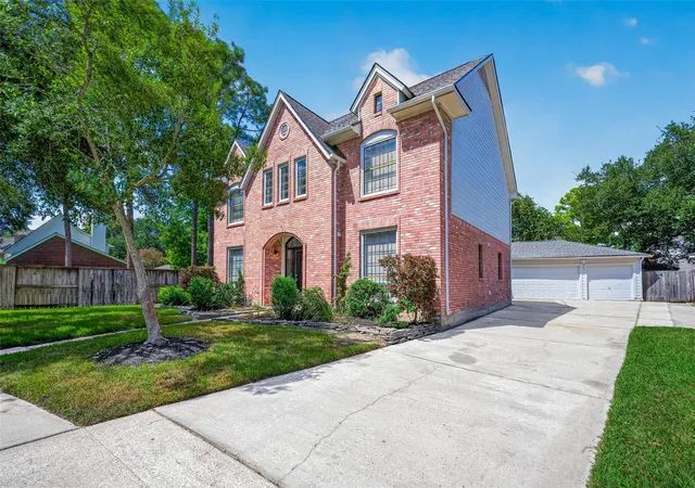 Photo 3 of Single family home for sale at 14603 Dawn Vale Dr, Houston, TX 77062 | MLS# 62538891 | Listing updated on 2026-08-30