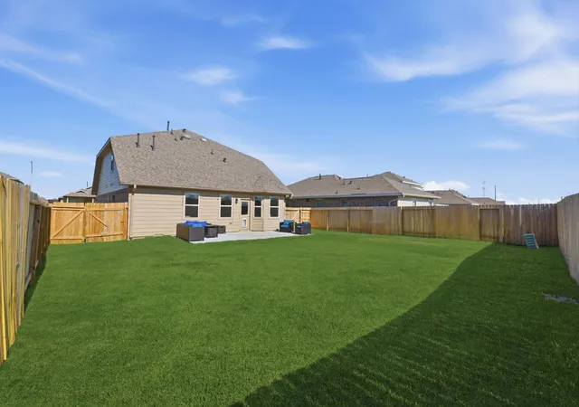 21st image of 410 Walnut Branch Dr, Baytown, TX 77523 | MLS# 27211688
