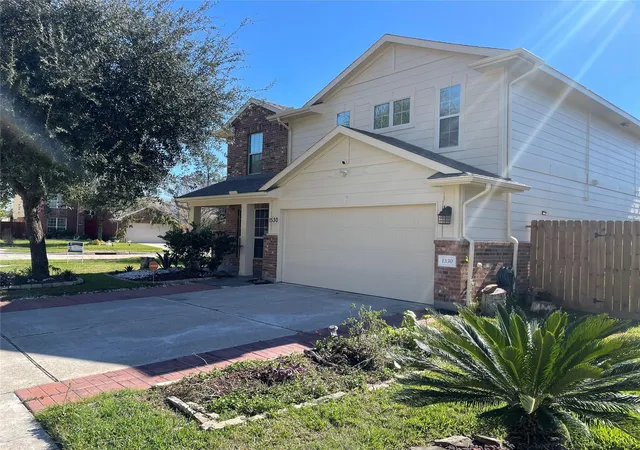 Photo 3 of Single family home for sale at 1530 Lochstone Dr, Houston, TX 77073 | MLS# 78758035 | Listing updated on 2026-08-26