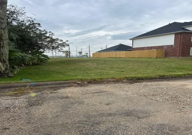 Photo 3 of Land for sale at 3215 Kleinmann, Galveston, TX 77551 | MLS# 38479113 | Listing updated on 2026-08-28