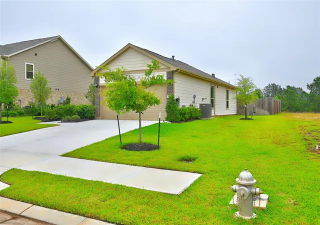 Photo 2 of Single family home for sale at 4744 Sprout Crk Ct, Conroe, TX 77304 | MLS# 70669642 | Listing updated on 2026-07-19