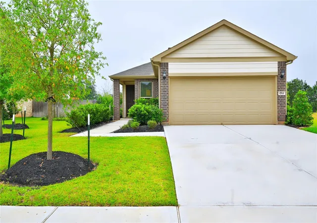 Photo 3 of Single family home for sale at 4744 Sprout Crk Ct, Conroe, TX 77304 | MLS# 70669642 | Listing updated on 2026-07-19