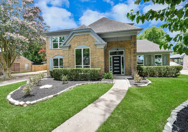 Single family home for sale at 8919 Crazy Horse Trl, Houston, TX 77064 | MLS# 29903373