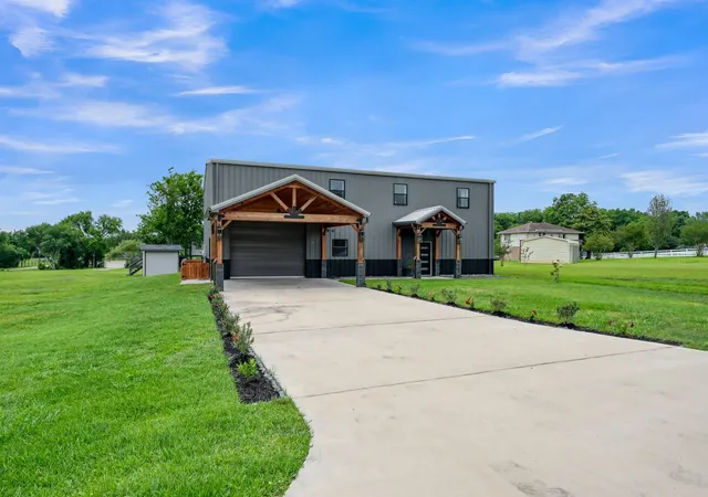 1st image of 12304 Maggie Ln, Willis, TX 77318 | MLS# 19650055