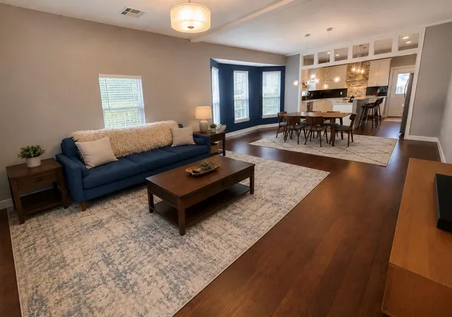 3rd image of 6707 Avenue C, Houston, TX 77011 | MLS# 93229961