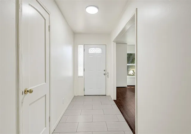 Photo 4 of Sale Pending at 7702 Dashwood Dr, Houston, TX 77036 | MLS# 87108230 | Listing updated on 2026-10-06