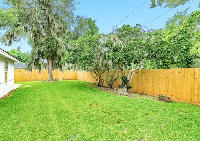 23rd image of 105 Sugar Cane Tr, Lake Jackson, TX 77566 | MLS# 78451442