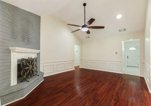 4th image of 105 Sugar Cane Tr, Lake Jackson, TX 77566 | MLS# 78451442