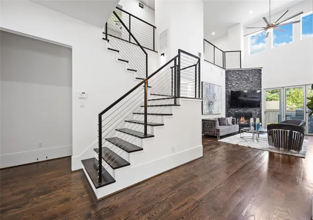 4th image of 2310 Althea Dr, Houston, TX 77018 | MLS# 87631538
