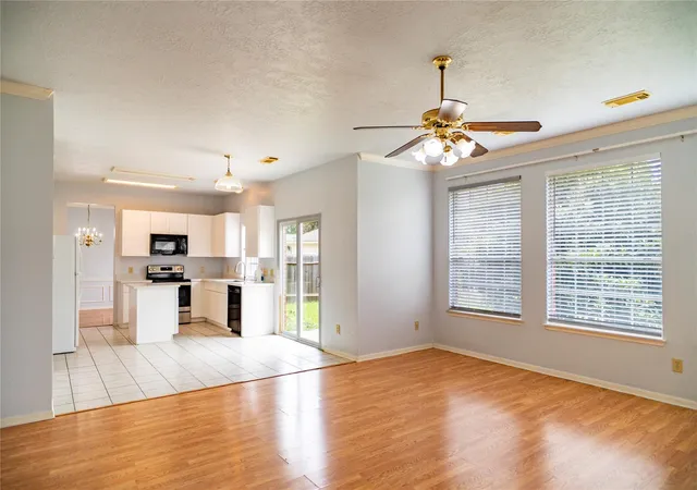Homes for sale in Sugar Land, TX | 219 Birch Hill Dr, Sugar Land, TX 77479 | MLS# 84602603