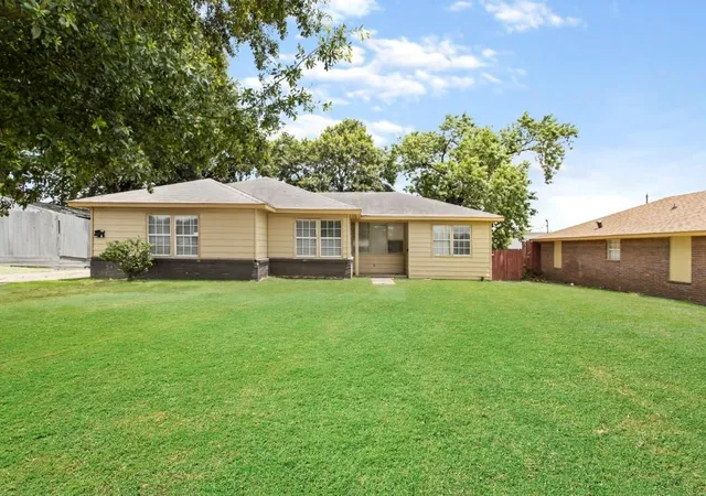 Homes for sale in Houston, TX | 13210 Rockglen St, Houston, TX 77015 | MLS# 15021383