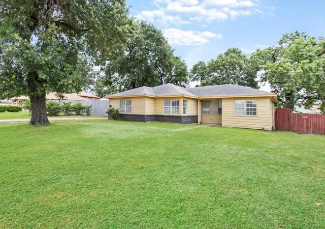 Homes for sale in Houston, TX | 13210 Rockglen St, Houston, TX 77015 | MLS# 15021383