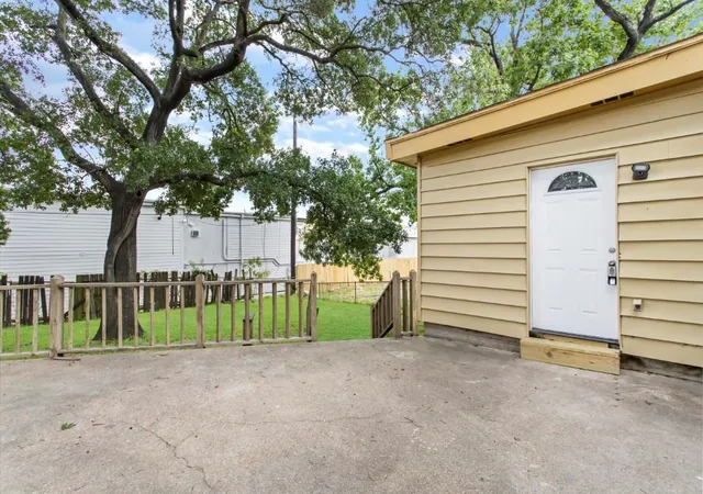 5th image of 13210 Rockglen St, Houston, TX 77015 | MLS# 15021383