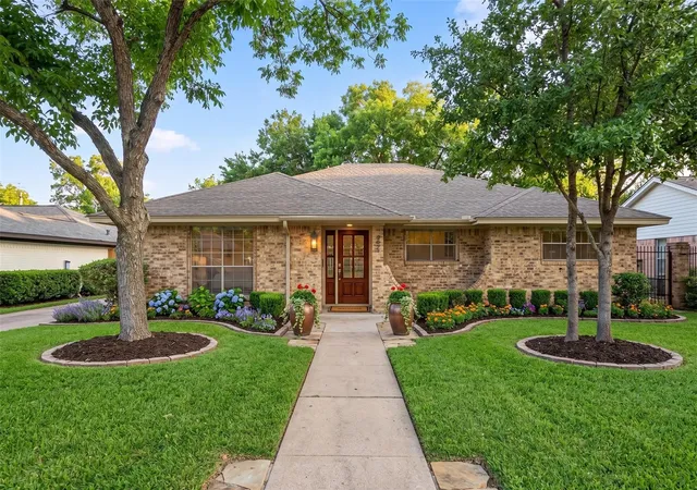 Photo 1 of Single family home for sale at 5311 Alba Rd, Houston, TX 77091 | MLS# 51448052 | Listing updated on 2026-10-05