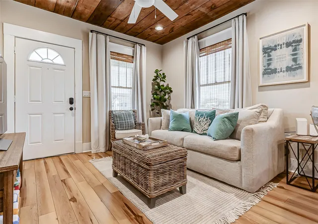 Photo 2 of Single family home for sale at 1602 40th Street, Galveston, TX 77550 | MLS# 21816159 | Listing updated on 2026-05-19