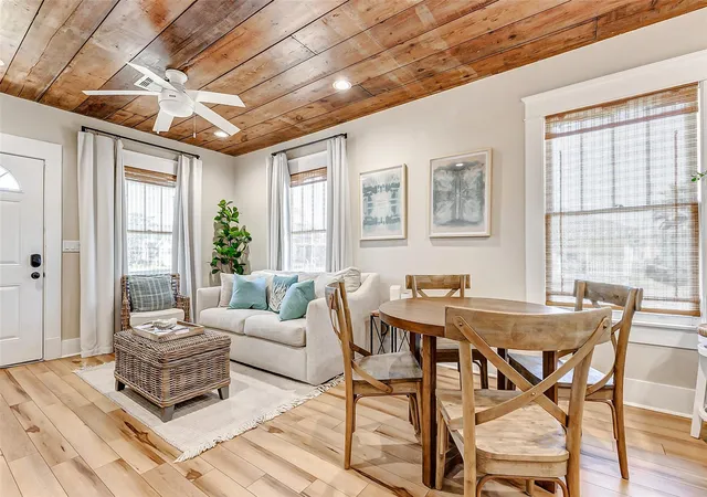 Photo 3 of Single family home for sale at 1602 40th Street, Galveston, TX 77550 | MLS# 21816159 | Listing updated on 2026-05-19